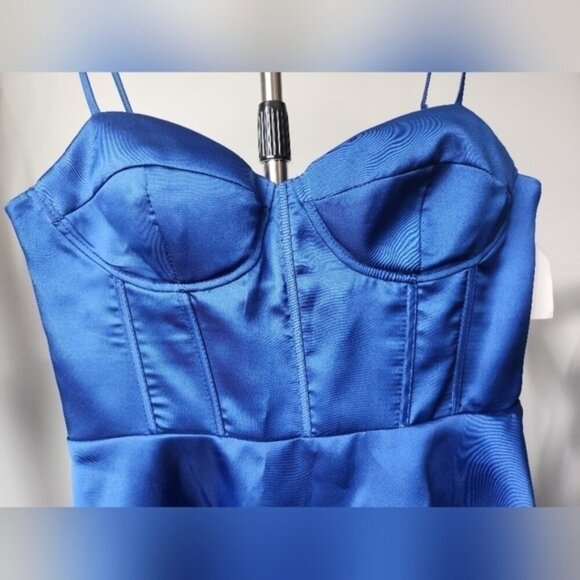 B. Smart Sweetheart Neck Flare Dress. Blue Size 13 - Picture 3 of 9